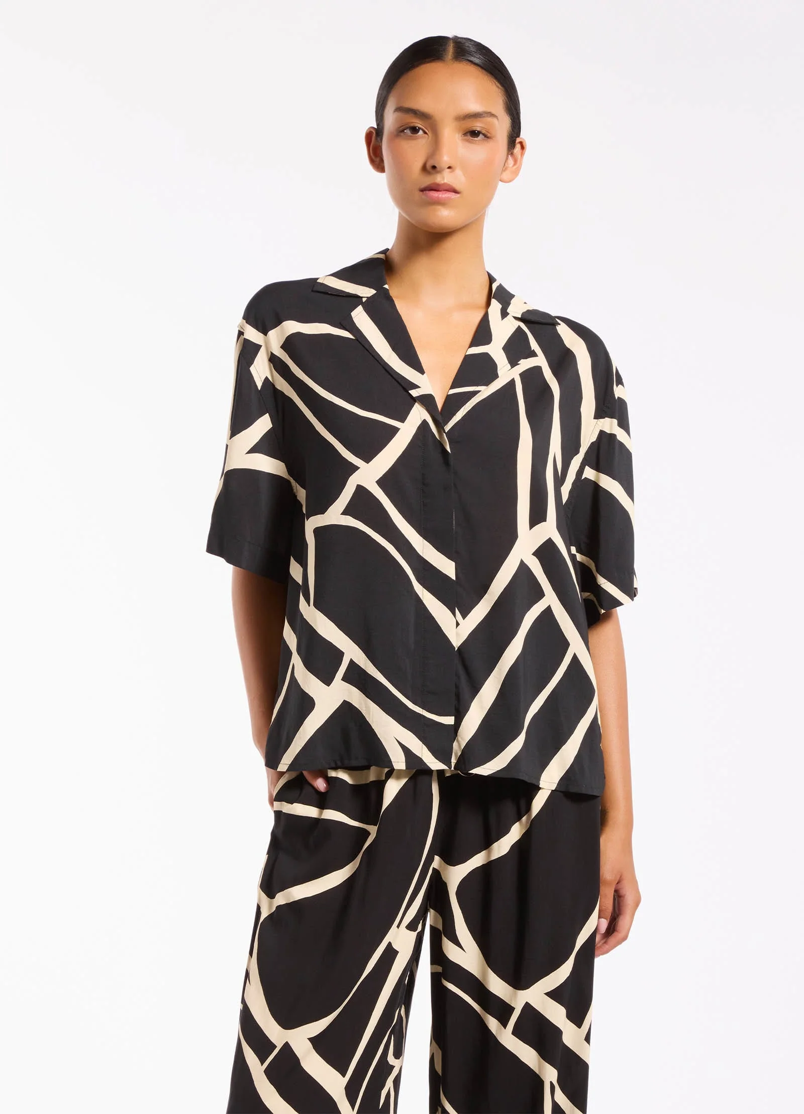 Bonita Short Sleeve Shirt - Image 4